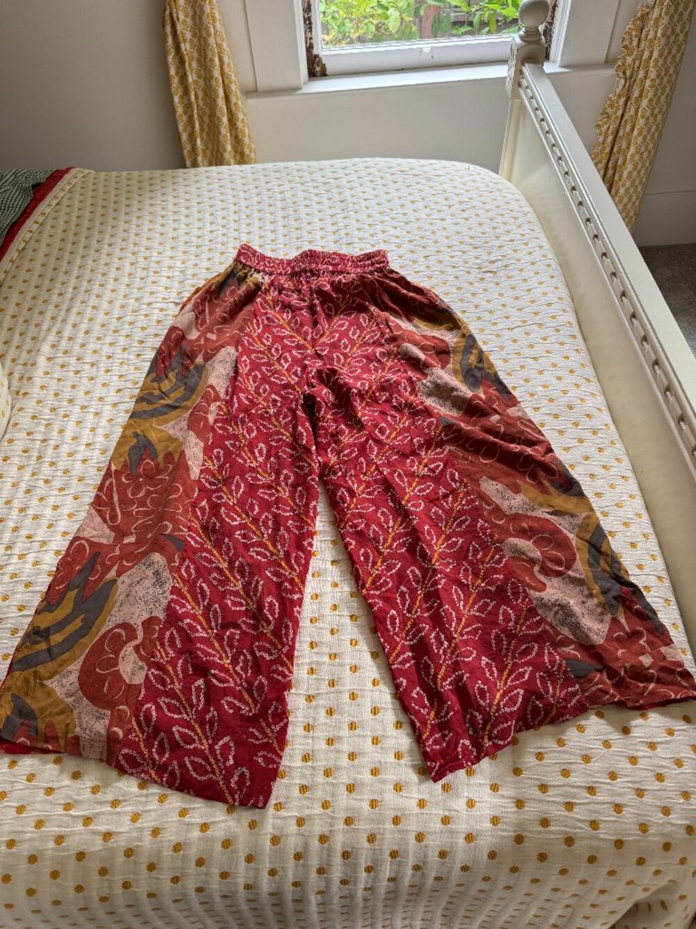 Namai Nayan Pants